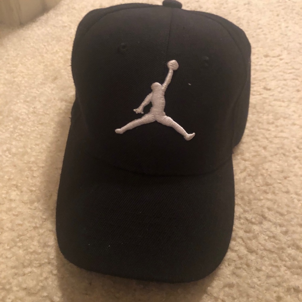 Black Jordan hat